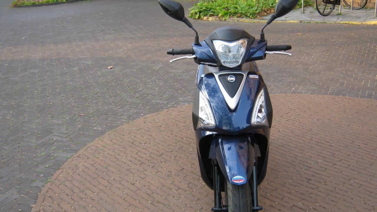 Z.G.A.N  SYM SYMPHONI ST 45KM  Met 16 inch WIELEN 995 EURO