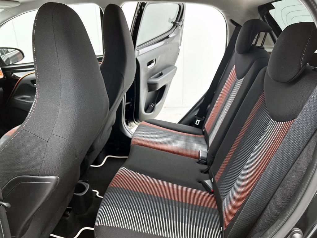 Peugeot 108 72pk roland garros top! | rijklaar | climate control | achterui