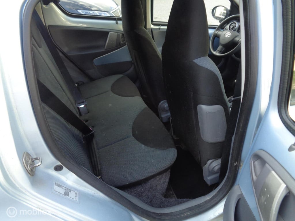 Toyota Aygo 1.0-12v + stuurbekr.lm velgen nieuwe apk mee neemprijs