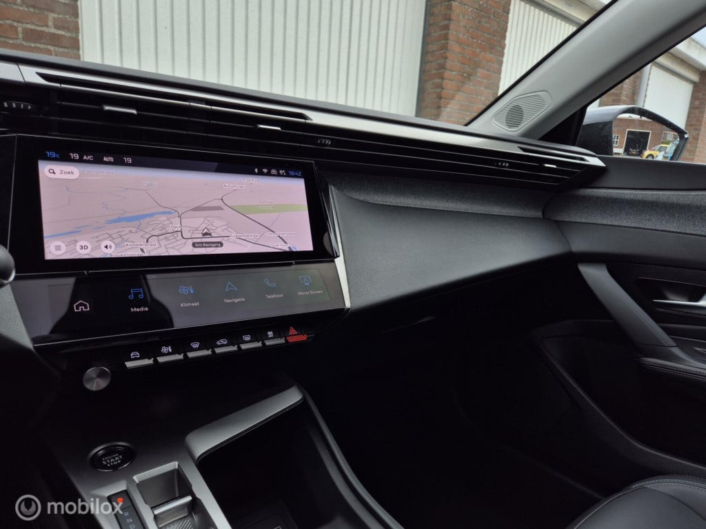 Peugeot 308 1.2 puretech allure / btw auto / automaat / led / acc / achteru