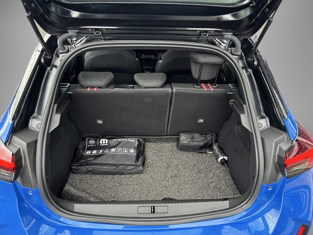 Opel Corsa 1.2 gs line | 130 pk | licht metalen wielen