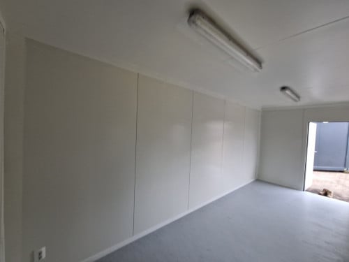 Nieuwe 6x3m kantoorunit / bouwkeet / schaftkeet / woonunit