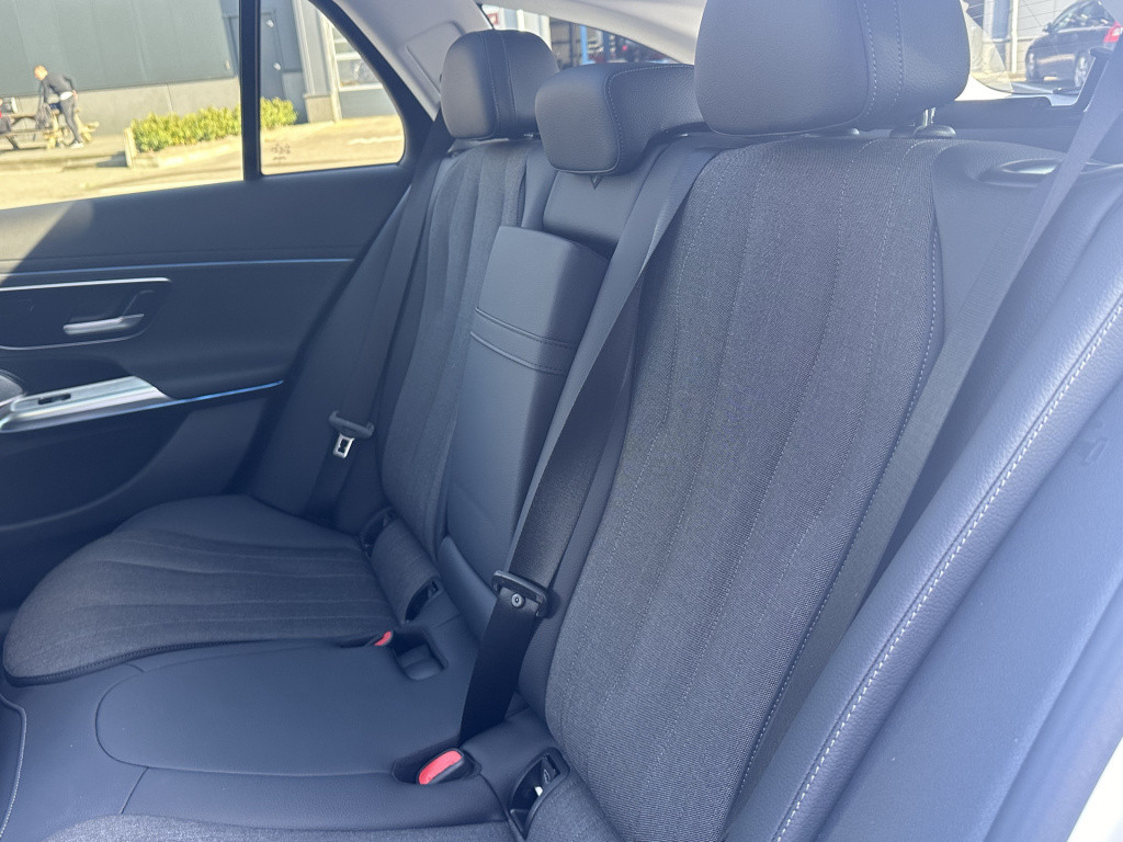 Mercedes-Benz E-Klasse estate 300 e avantgarde l panoramadak l burmester l 