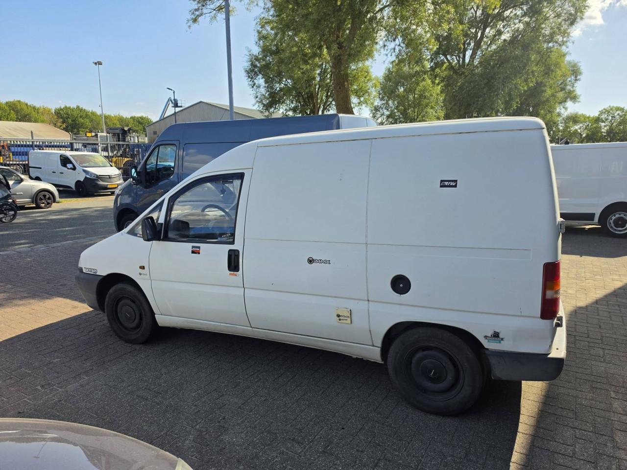 🚐 PEUGEOT EXPERT 1.6 BENZINE – €950,- MEE!