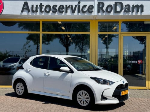 Toyota Yaris 1.5 hyb. active