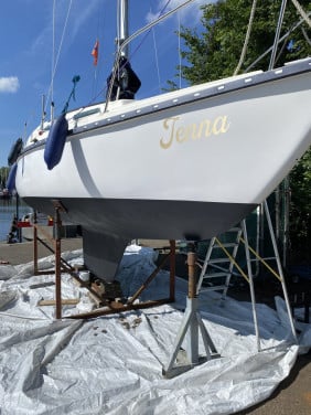 Kajuitzeilboot 22 voet met 8pk bb incl ligplaats stad aan het haringvliet