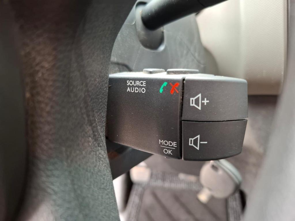 Renault Trafic 1.6 dci t27 l1h1 comfort airco / cruise controle / 3 zits /