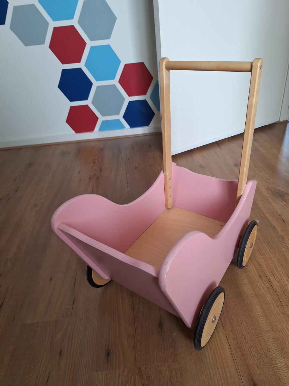 Poppenwagen van hout van Playwood