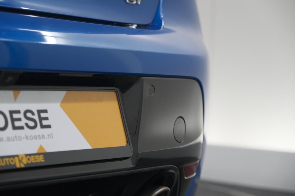 Peugeot 208 puretech 100 gt | camera | dodehoekdetectie | apple carplay | s