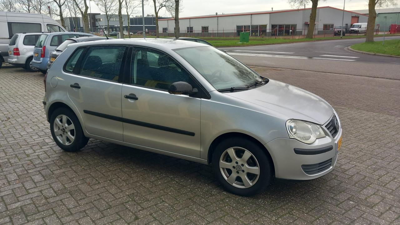 Volkswagen Polo 1.2 12v Trendline 5drs bj:2005 airco lm-velgen
