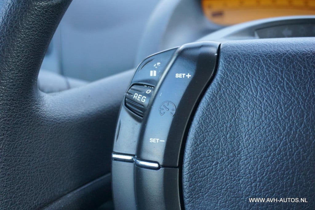 Citroen C4 1.6-16v ligne business