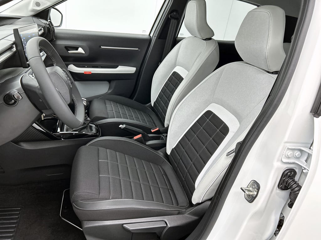 Citroen C3 turbo 100pk max | achteruitrijcamera | comfort seats | 17" lmv |