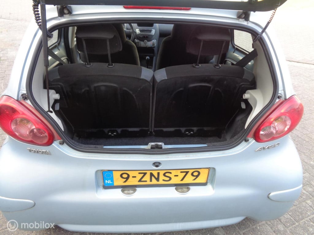 Toyota Aygo 1.0-12v + stuurbekr.lm velgen nieuwe apk mee neemprijs