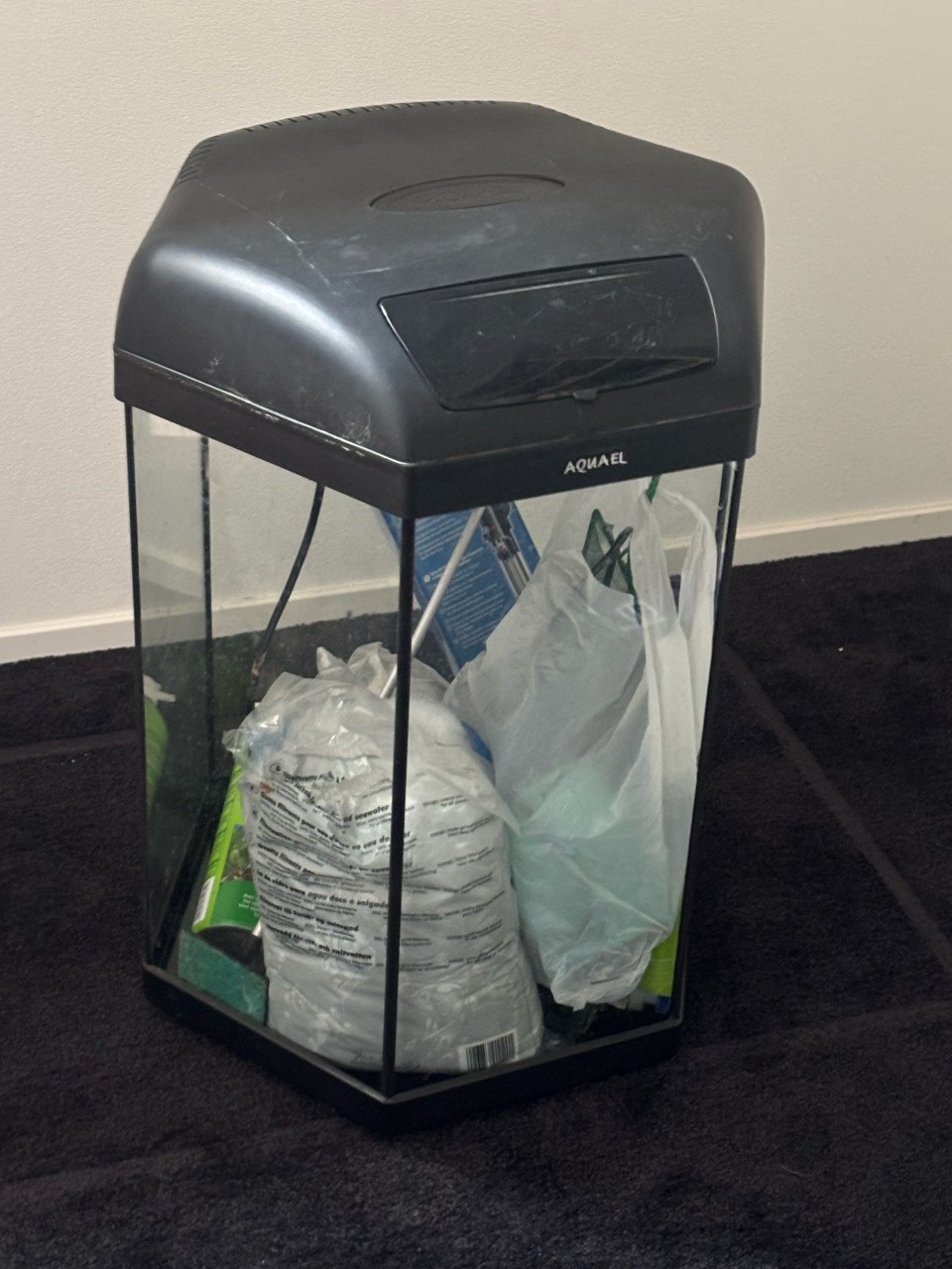 Aquariums 3 x met toebehoren