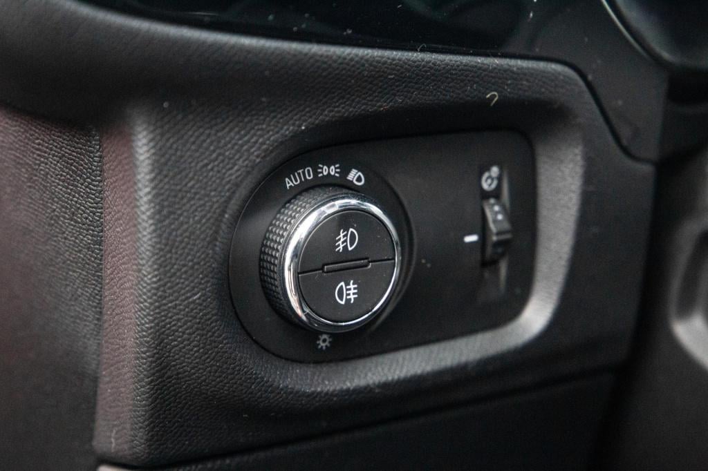 Opel Corsa 1.2 turbo automaat / carplay / camera / dealer auto