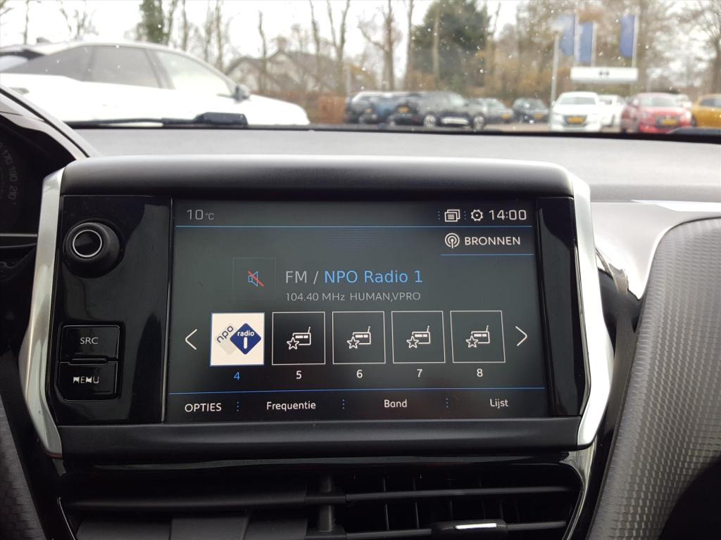 Peugeot 208 gt-line 1.2-110pk 5d vol-automaat(eat6) navigatie | trekhaak | 