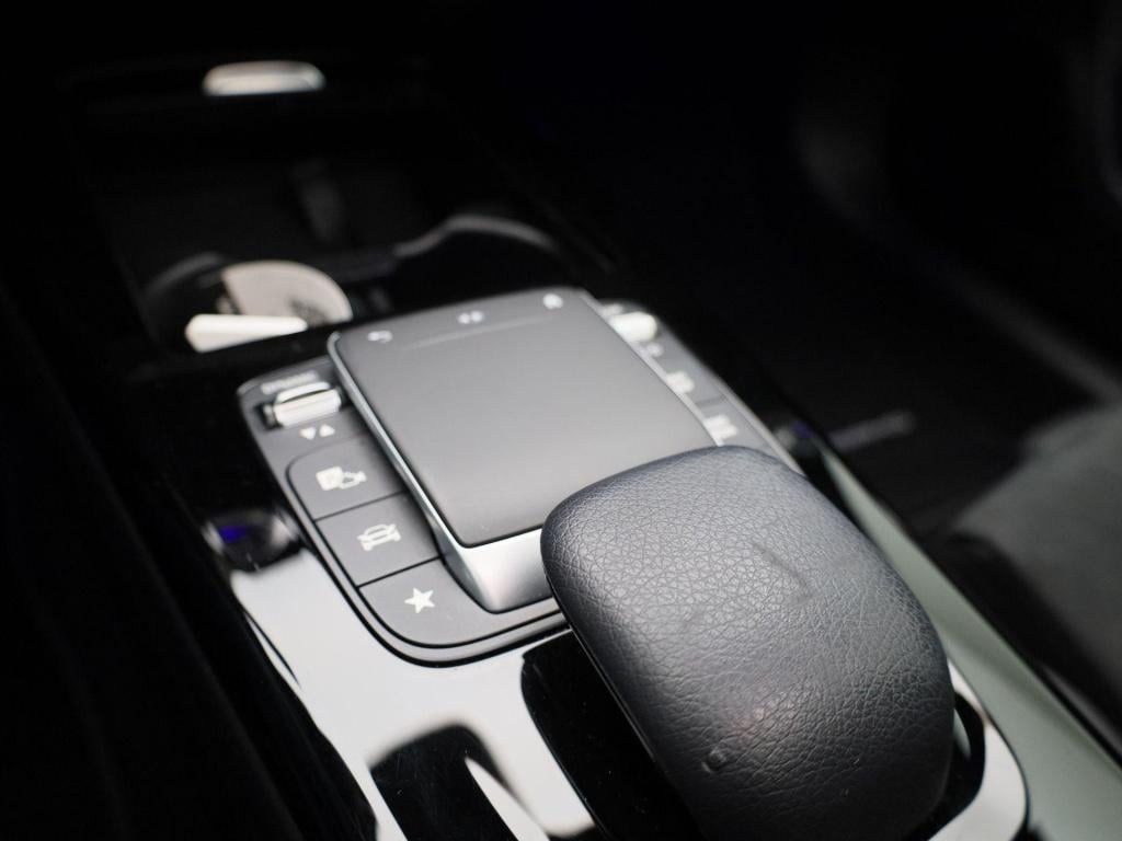 Mercedes-Benz A-Klasse 250 e business line | amg-styling | automaat | panor