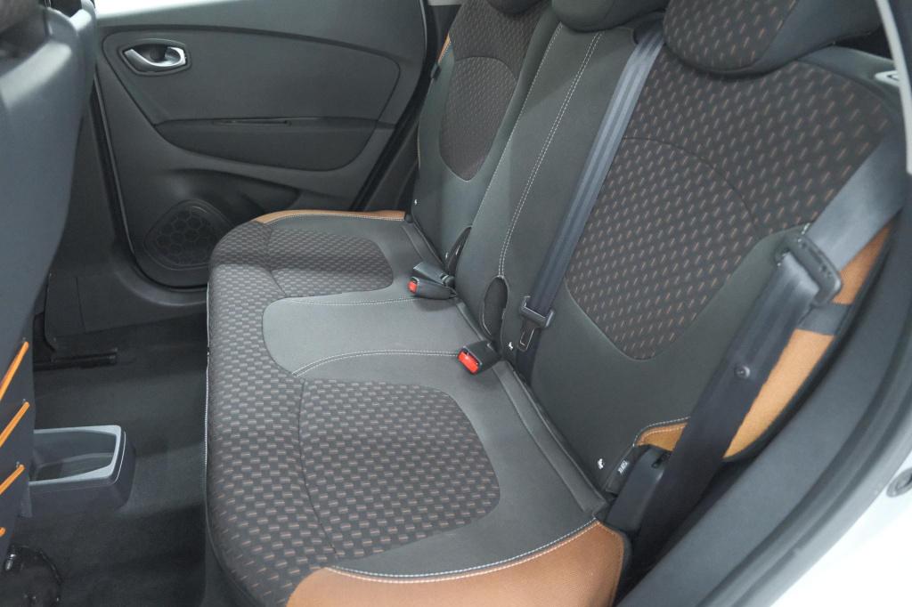 Renault Captur tce 90 intens | trekhaak | allseason banden | navigatie | pa