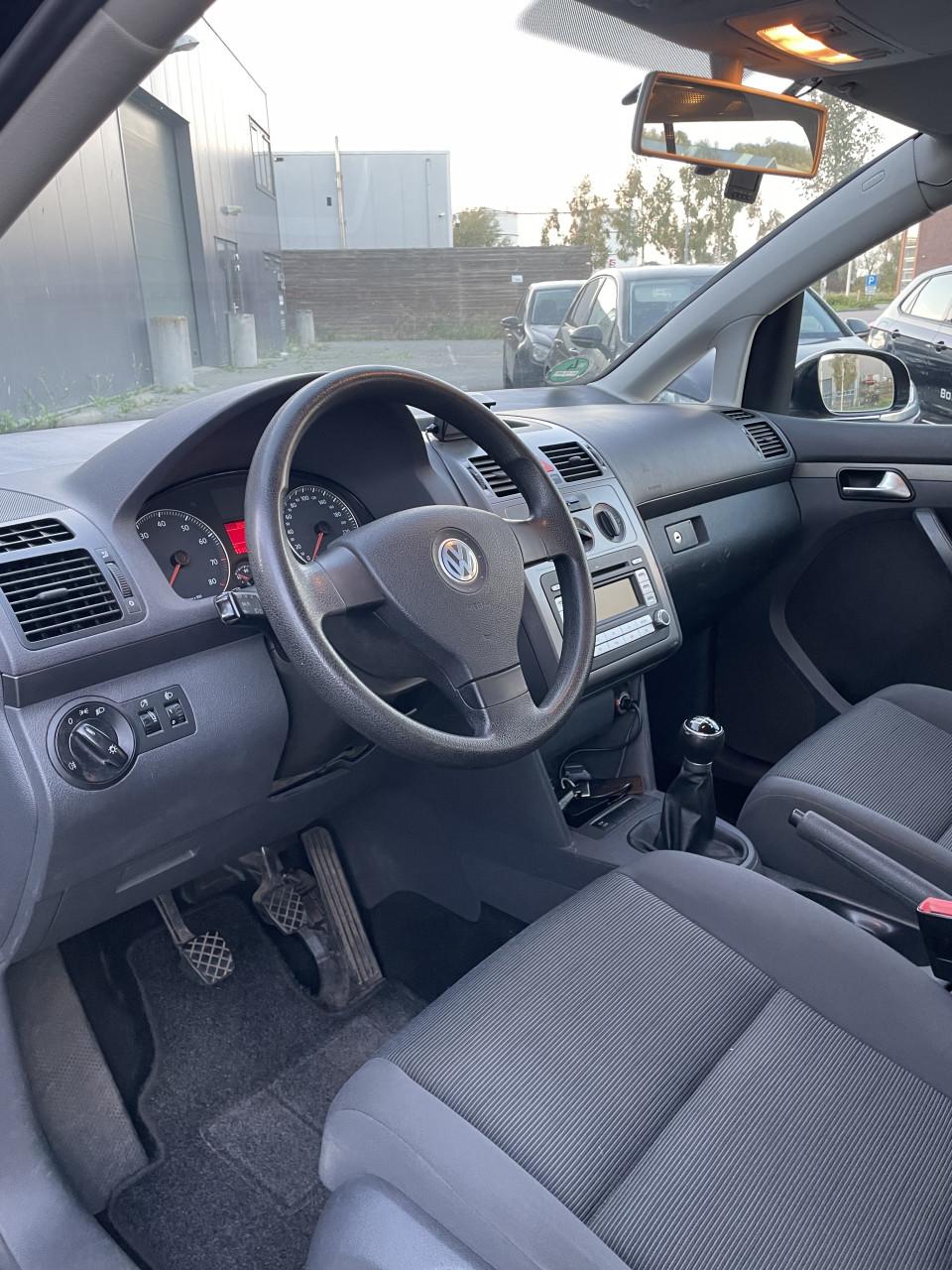Volkswagen Touran 1.6 75KW 5P 2007 Zwart | 154.525 KM NAP