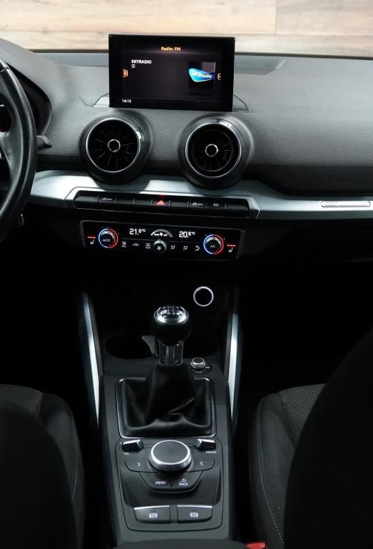 Audi Q2 1.0 tfsi sport | stoelverw. | led | pdc | 19" |