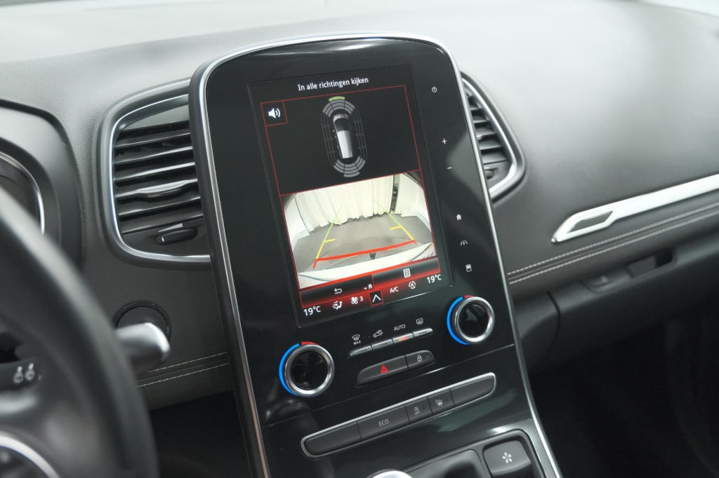 Renault Grand Scenic tce 140 bose | 7 zitplaatsen | trekhaak | camera | bos