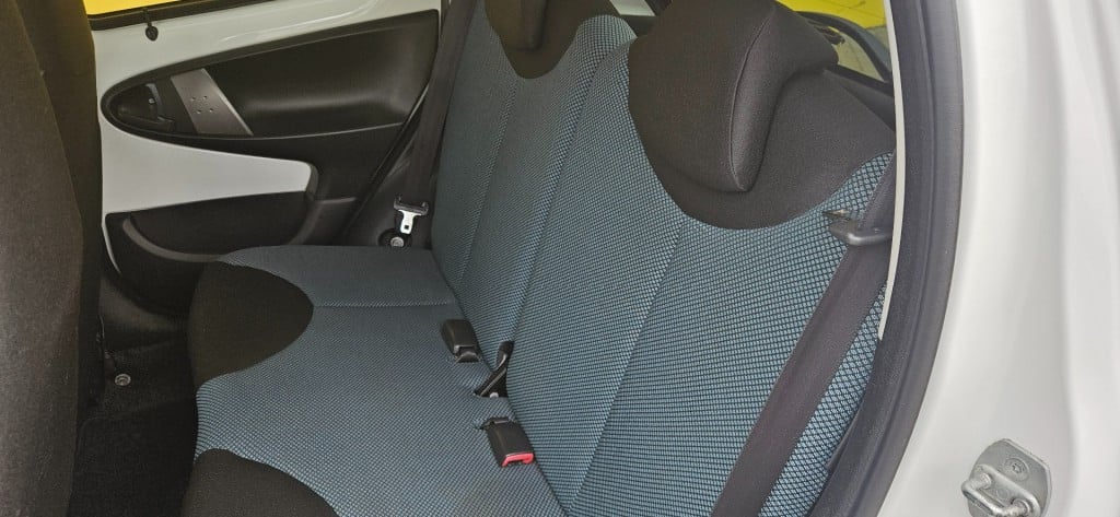 Toyota Aygo comfort 5drs airco / nl auto / apk 06-2026 / garantie