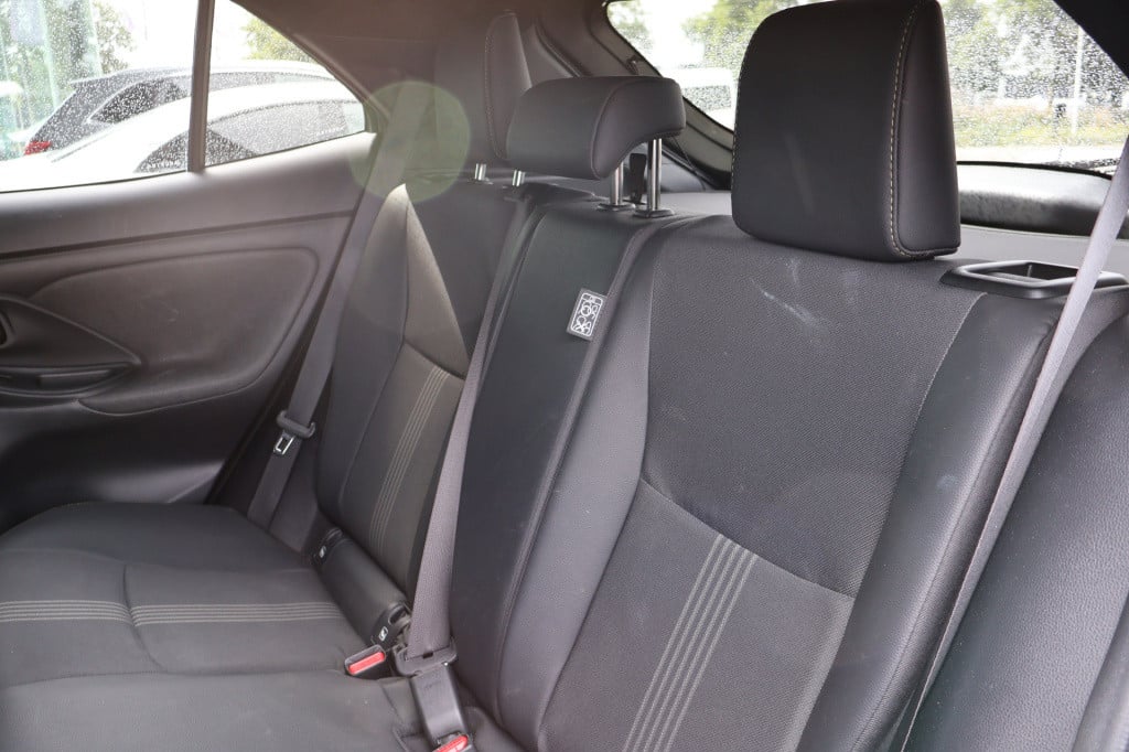 Toyota Yaris Cross 1.5 hybrid 4 x 4 l trekhaak i head-up i camera i stoelve