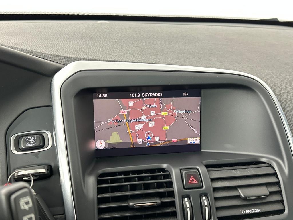 Volvo XC60 t5 gt polar+ | parkeerverwarming op brandstof | schuifdak