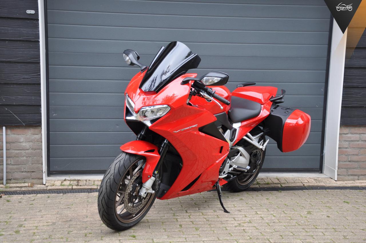 Honda VFR 800 F ABS koffers, handvatverwarming