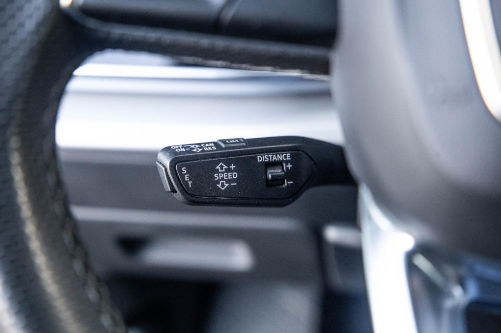 Audi Q7 sq7 s-line grijs kenteken 3x s-line / 360 camera / adaptive cruise 