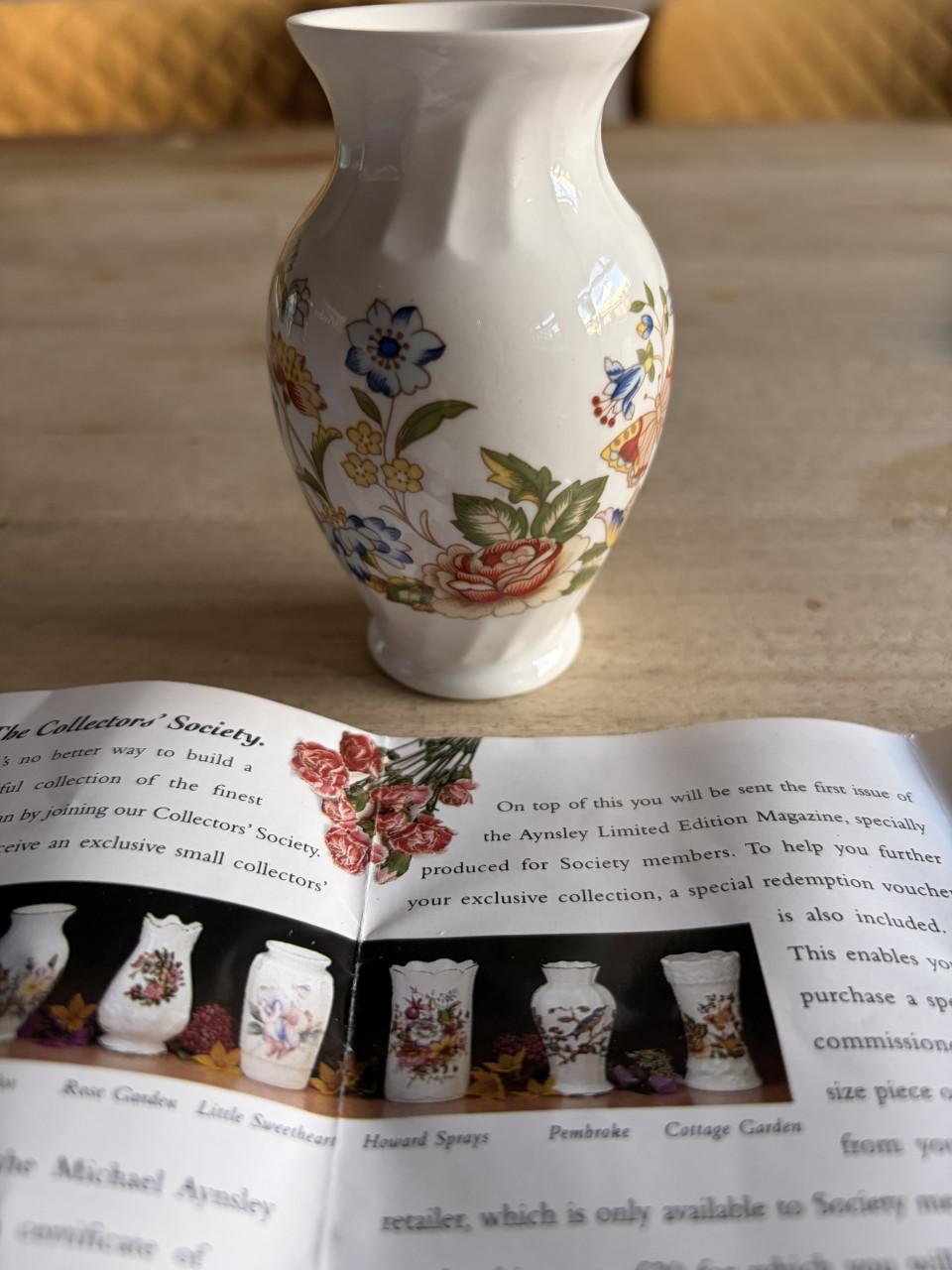 Bone  China mini vaasje collection
