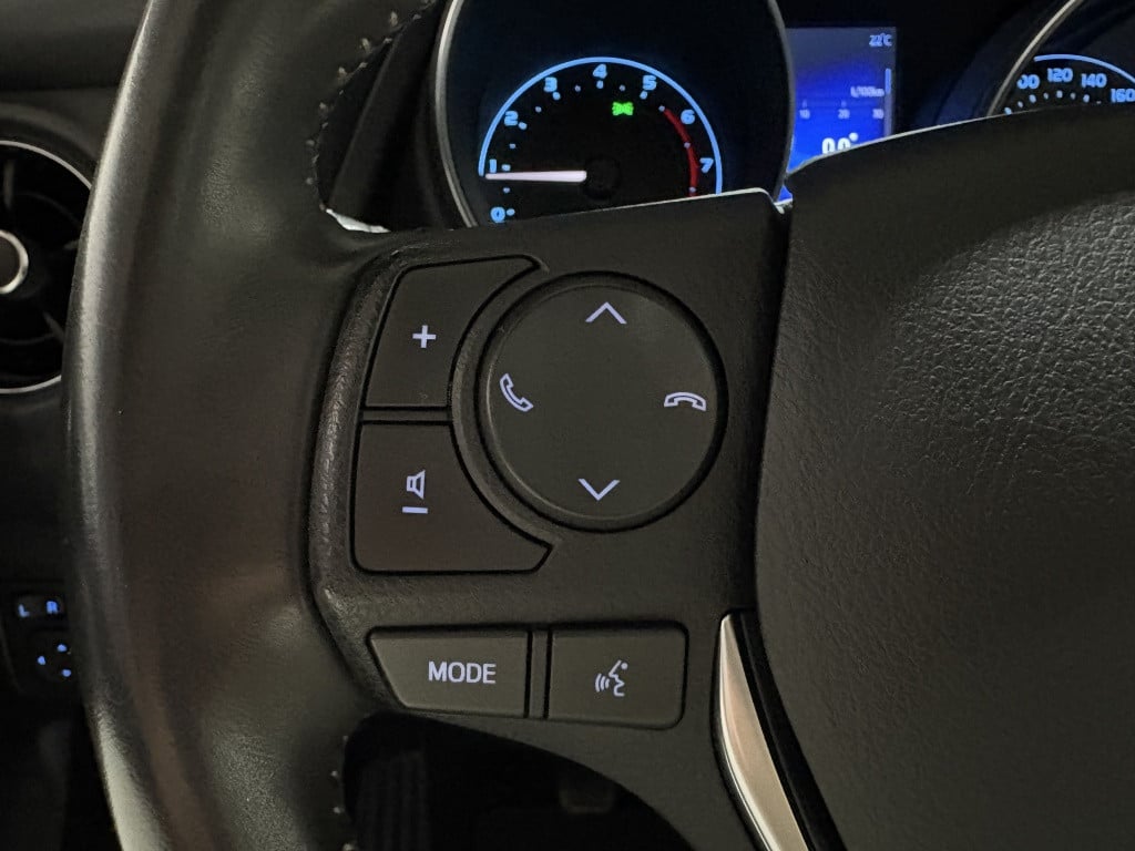 Toyota Auris 1.2t volcano edition