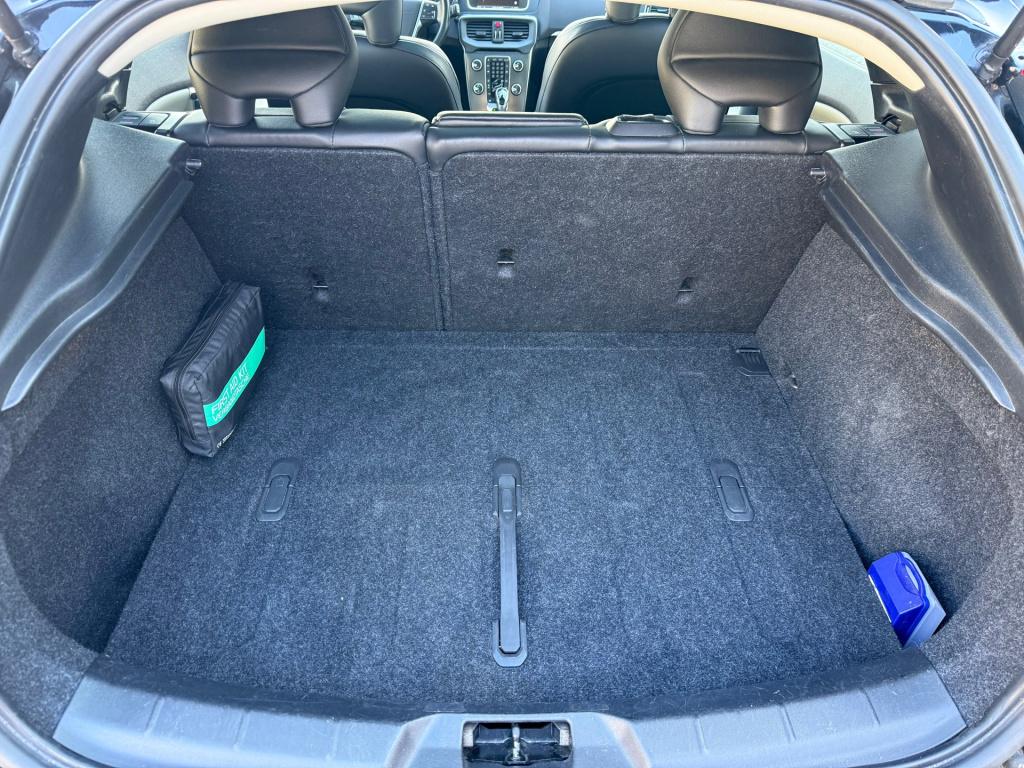 Volvo V40 cross country 1.6 t4 summum