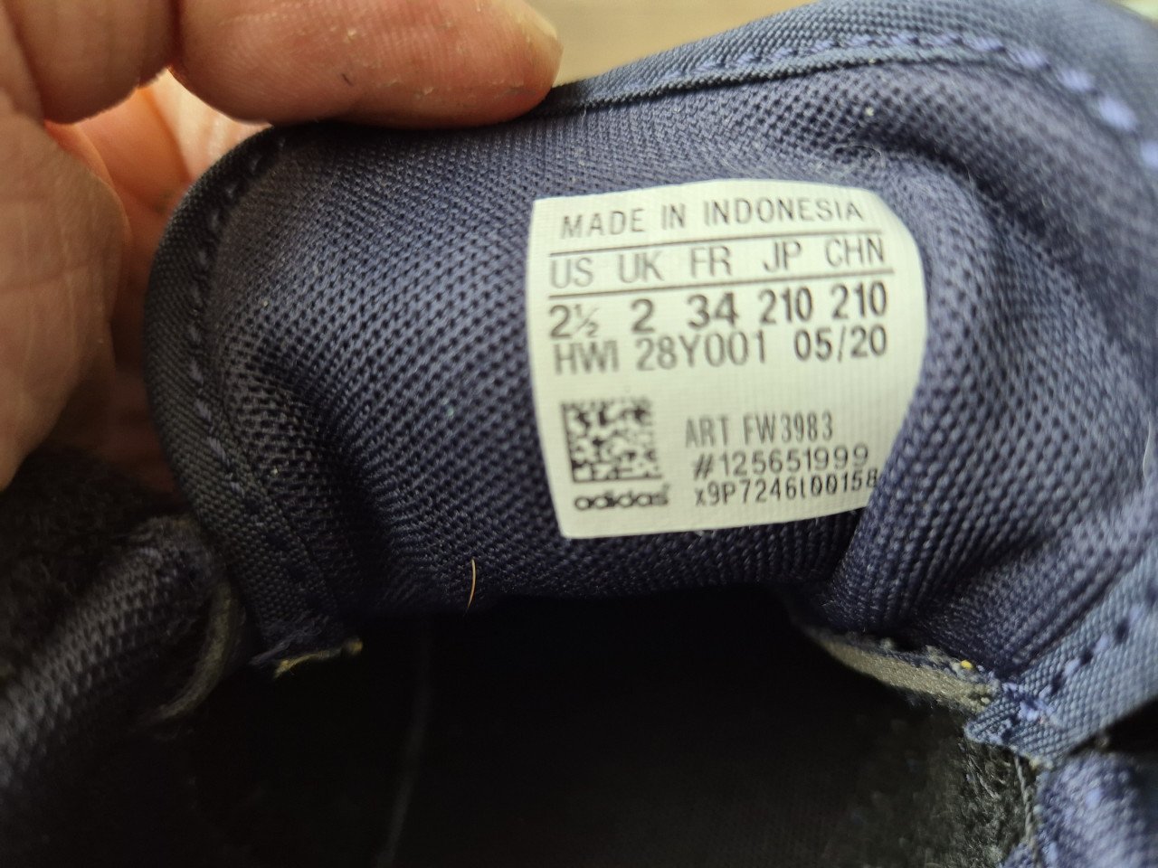 Adidas schoenen maat 44