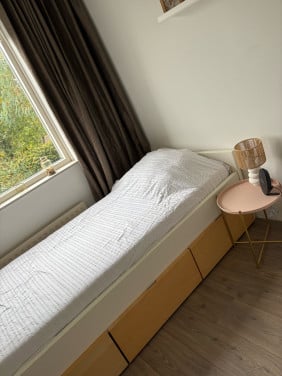 Compleet 1 persoons bed incl matras en beddengoed