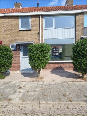 Te huur per 1 oktober - nette tussenwoning Terneuzen!