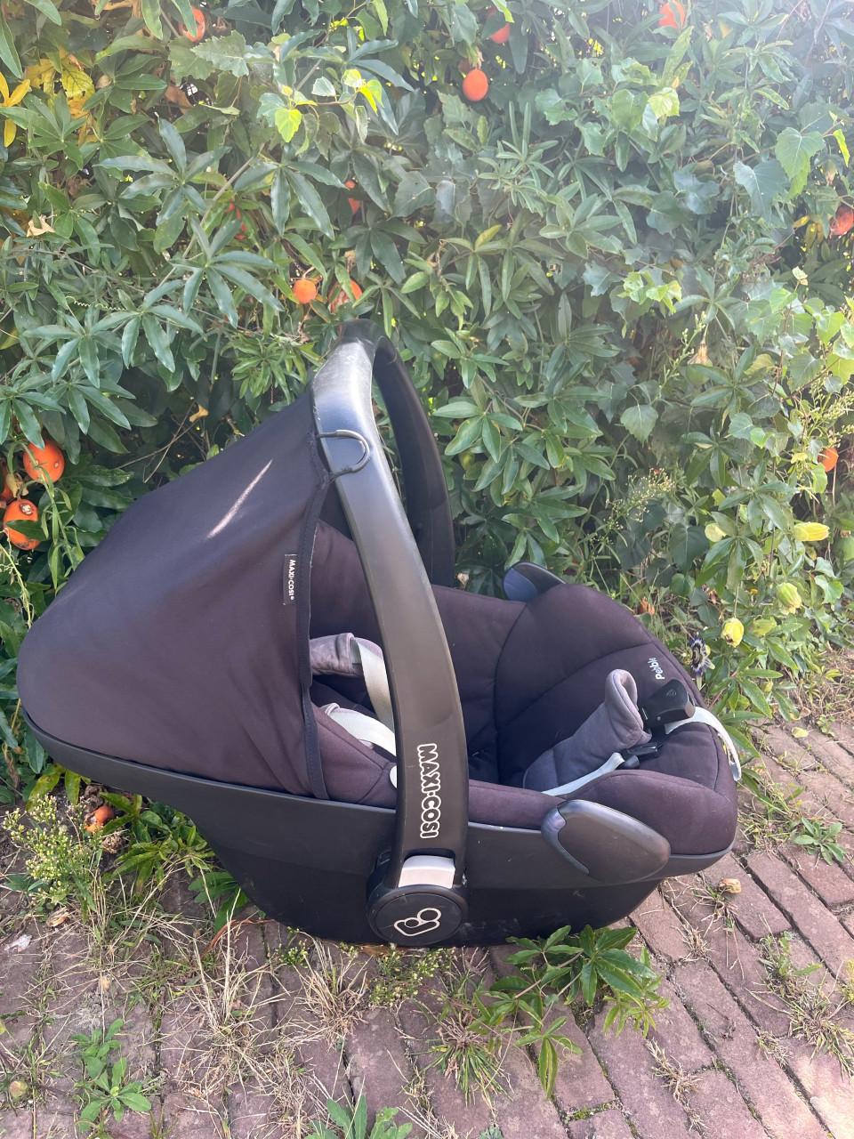 Maxi cosi met familybase