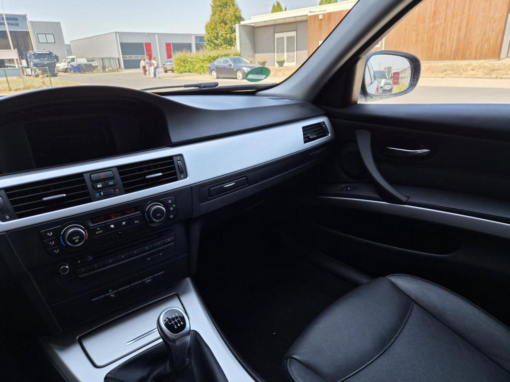BMW 3-serie touring 318i business line style
