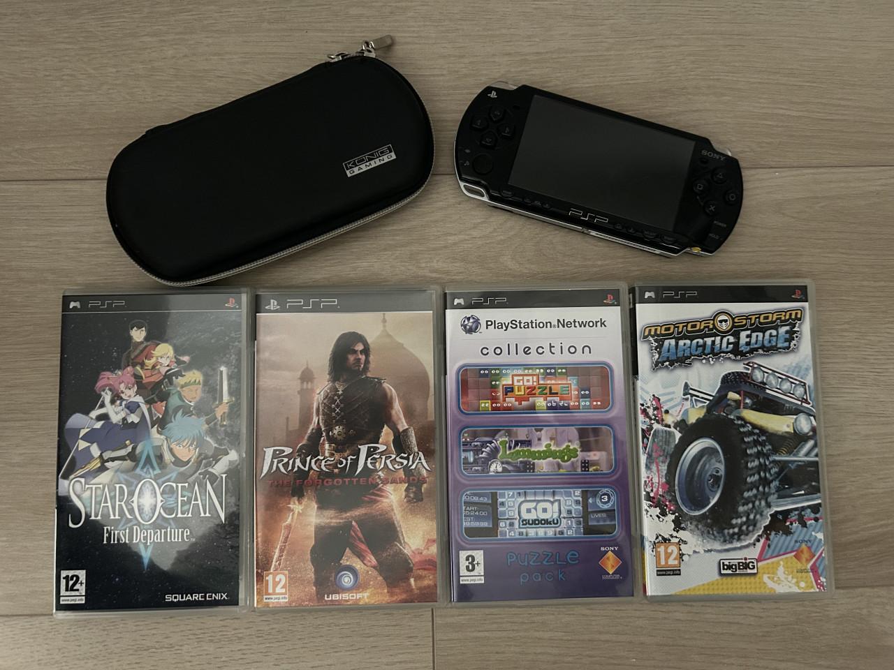 PSP 2000 met case en spellen
