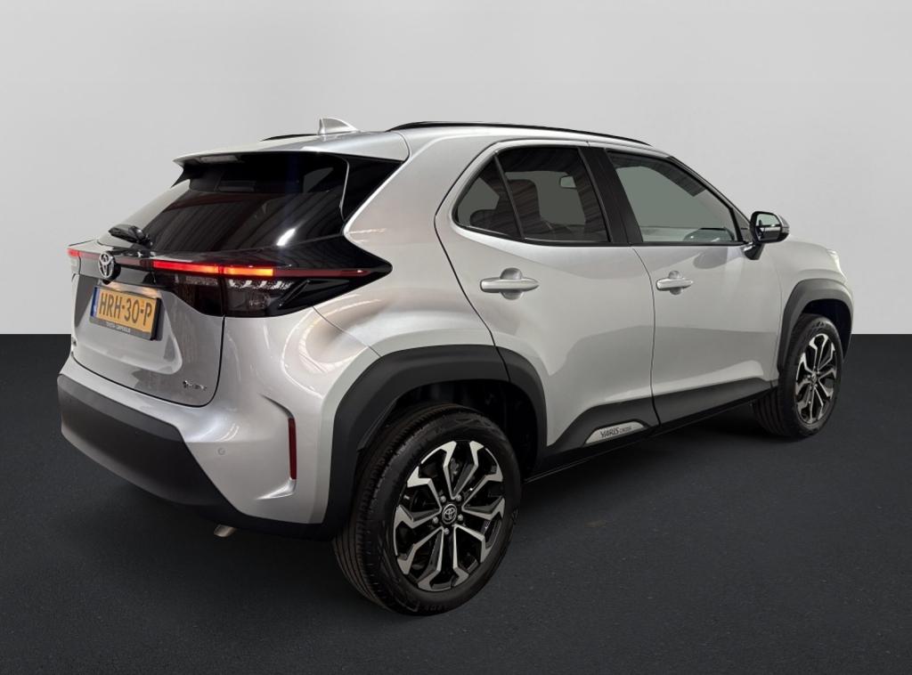 Toyota Yaris Cross 1.5 hybrid 115 first edition | bsm | pdc |