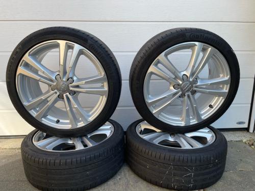 Originele Audi A3 S-line velgen 18 inch (7.5Jx18 ET51) + naafdoppen
