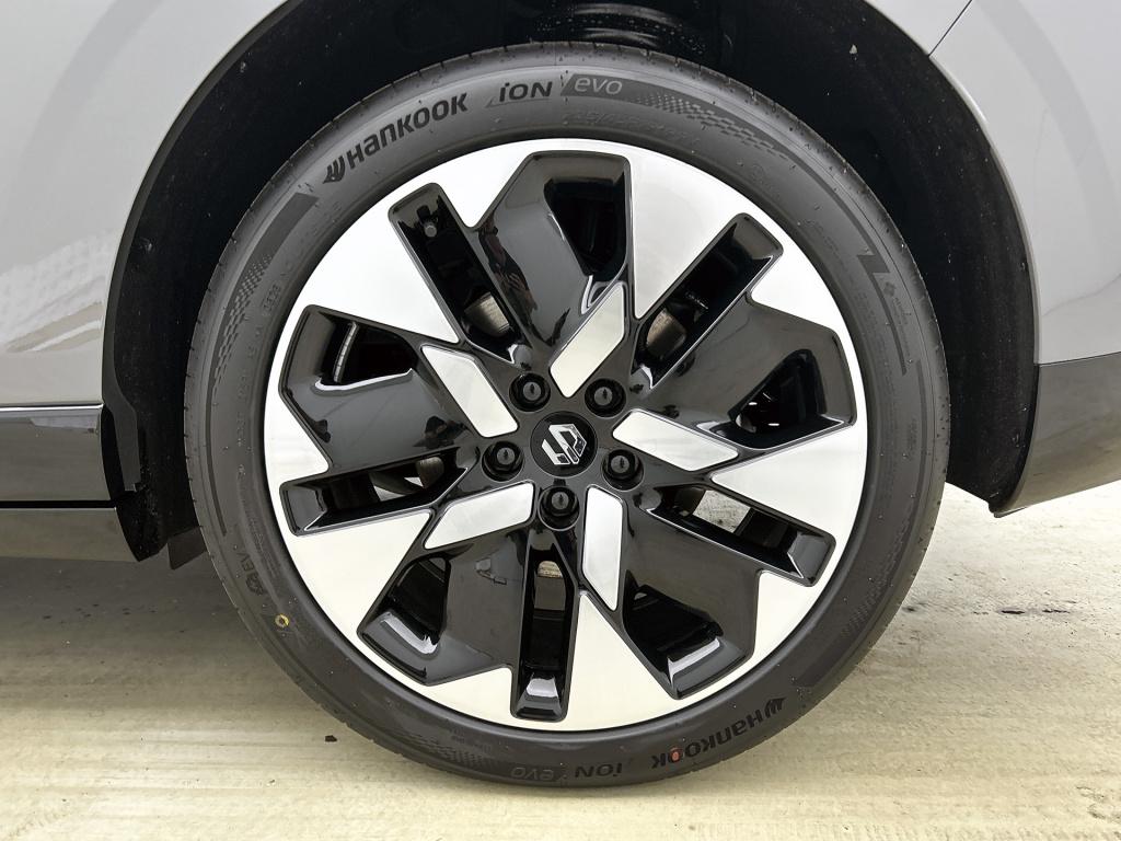 Leapmotor B05 promax design 67.1 kwh | voorraad ! | wind grey | 482 km wltp