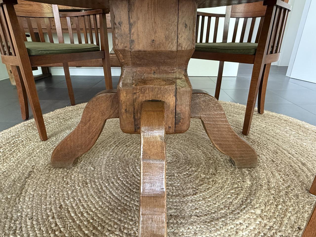Robuuste kloostertafel 130ø