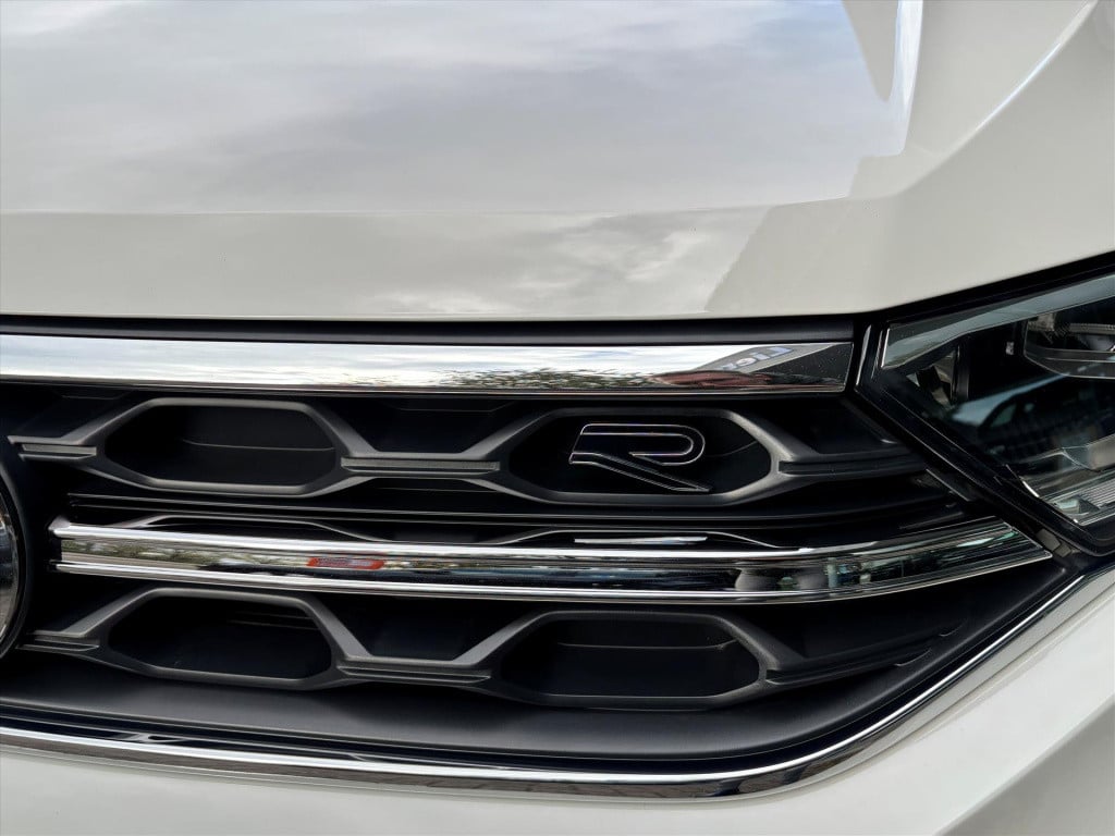 Volkswagen T-roc 1.5 tsi 150pk 7-dsg r-line|dode hoek|carplay| elek klep| r