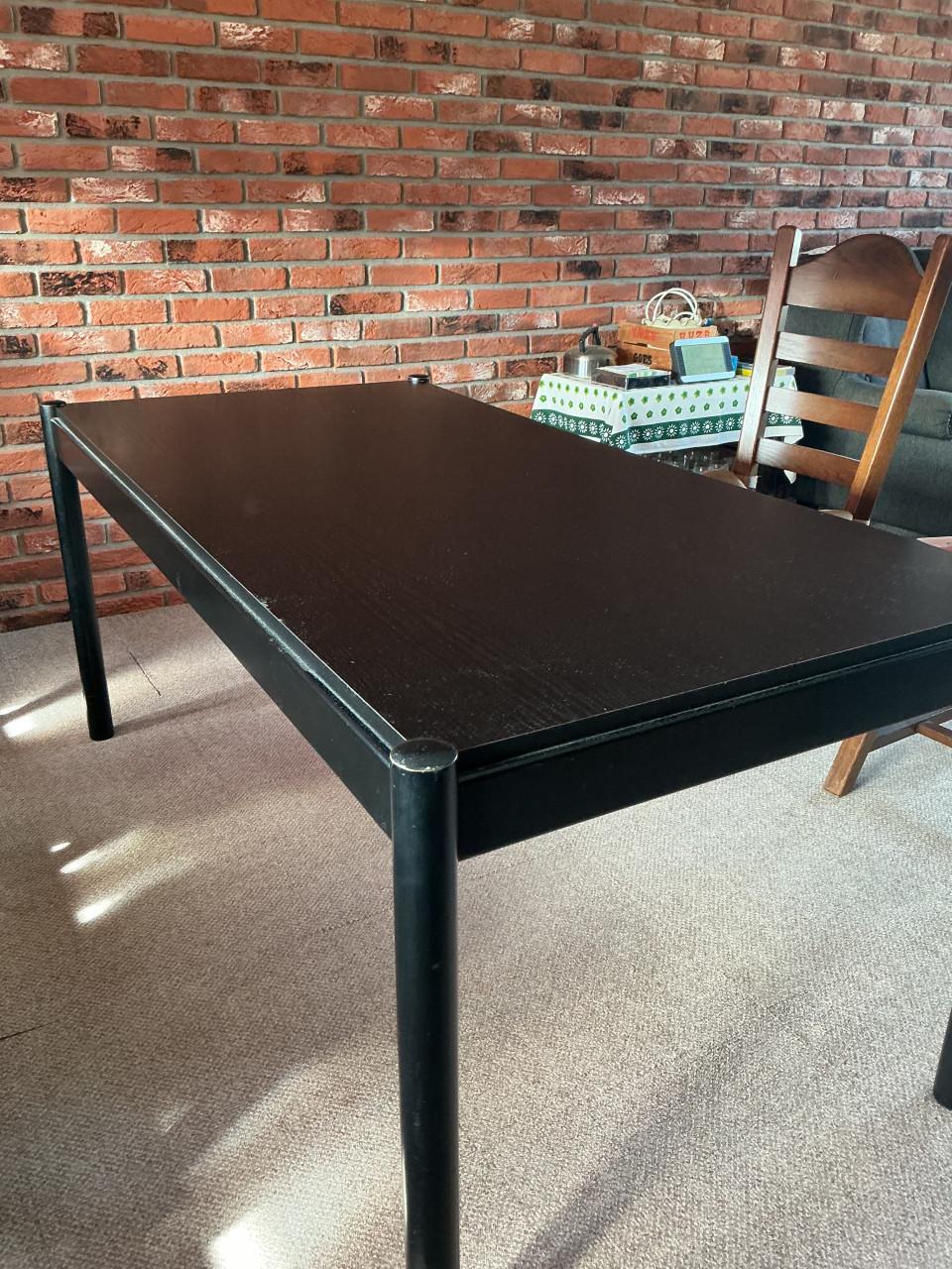 Eetkamertafel