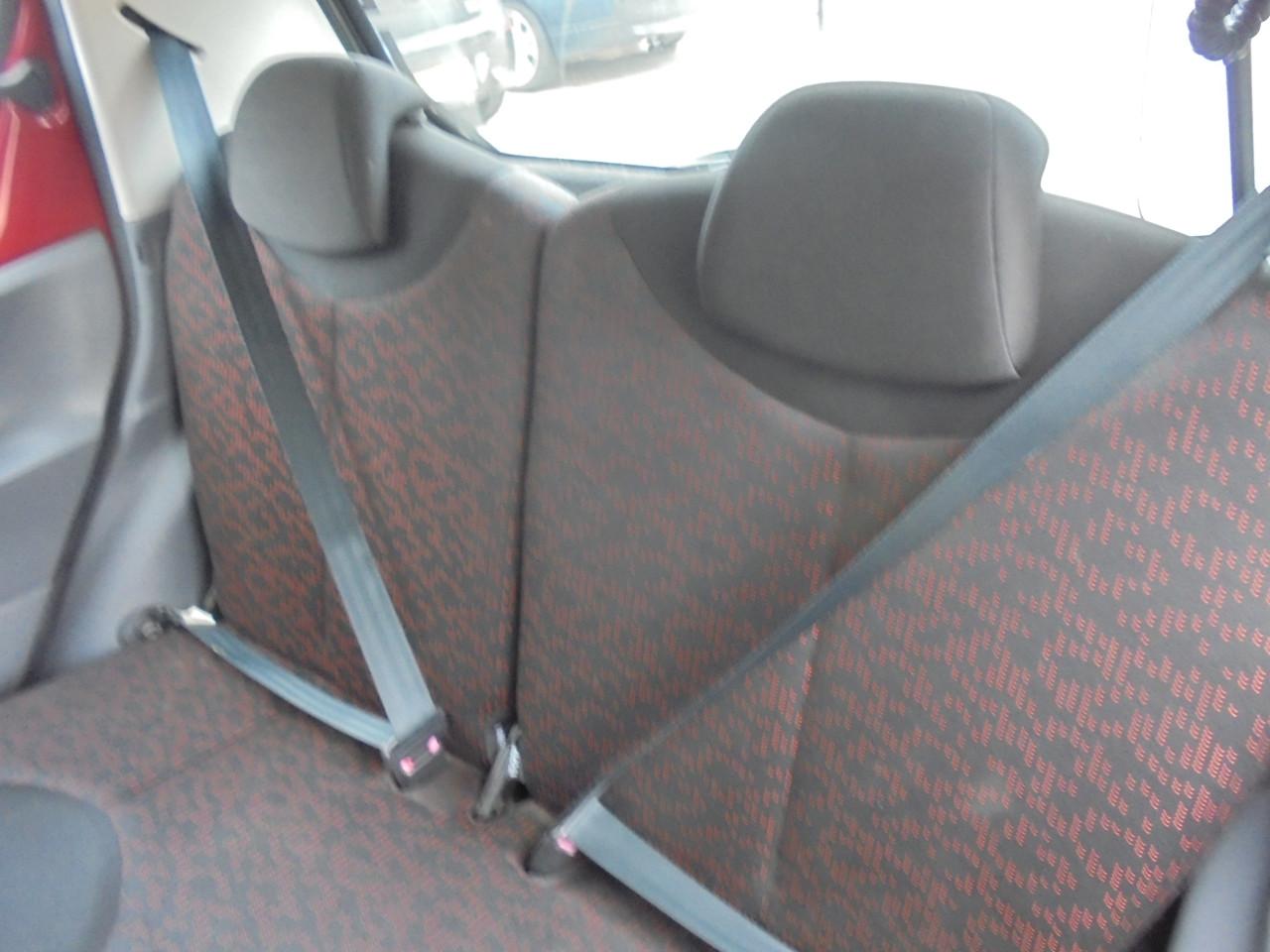 Betrouwbare & Zuinige Toyota Aygo 1.0 Aspiration Red Navigator € 1.250