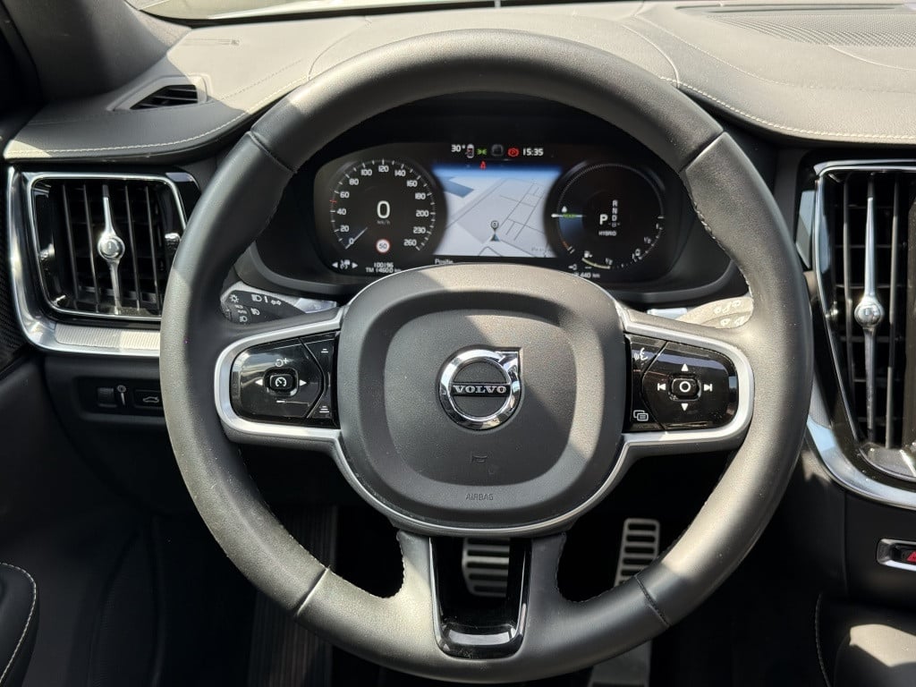 Volvo V60 t6 340pk recharge r-design| panodak| adap.cruise| 360 camera