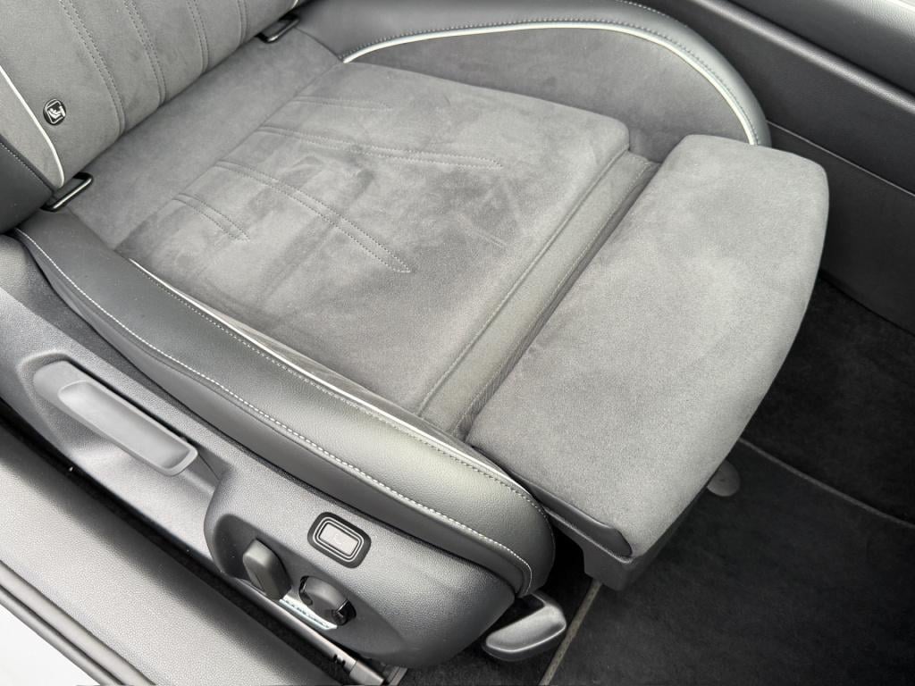 Volkswagen Passat variant 1.5 ehybrid business | trekhaak | alcantara | hea