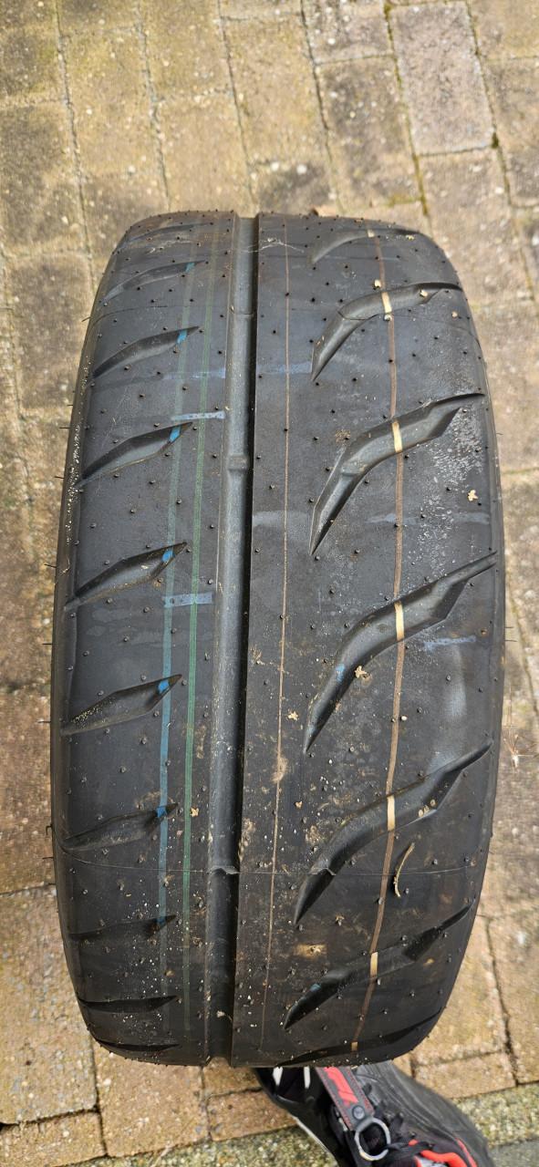 Toyo R888R banden op O.Z Racing velgen