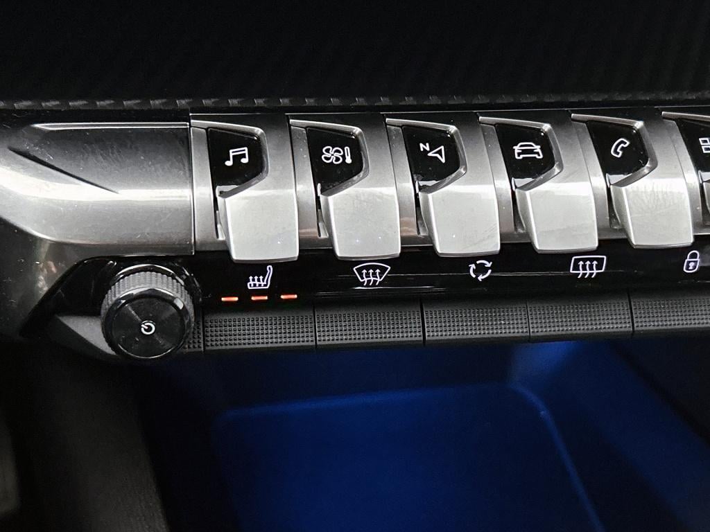 Peugeot 3008 1.2 puretech allure limited automaat | navigatie | grip contro